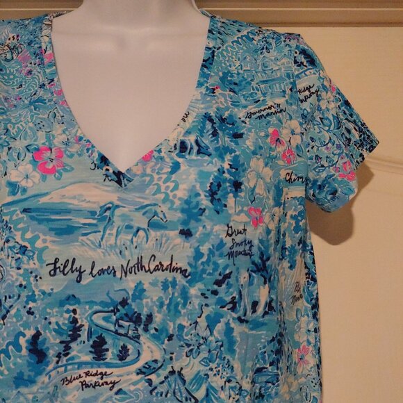 Lilly Pulitzer Etta V-Neck Love North Carolina Coastal Resort Logo Beach - Picture 3 of 12